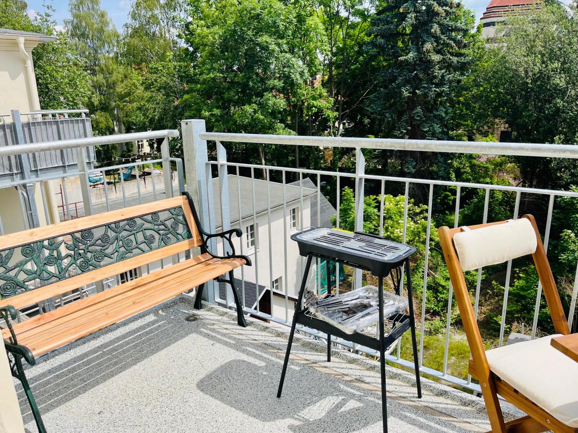 Filmap-Charmant-Modern-Zentral-Balkon-Beamer-Spieletisch 格尔利茨 外观 照片